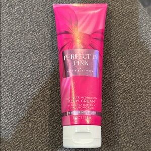 Bath & Body Works Perfect in Pink Hydration Body Cream
